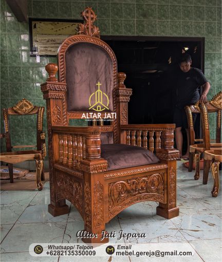 Jual Kursi Romo Katolik Ukir Jati Mewah, jual kursi imam gereja, harga kursi pastor gereja, kursi gereja kayu jati, kursi gereja murah, kursi pendeta gereja
