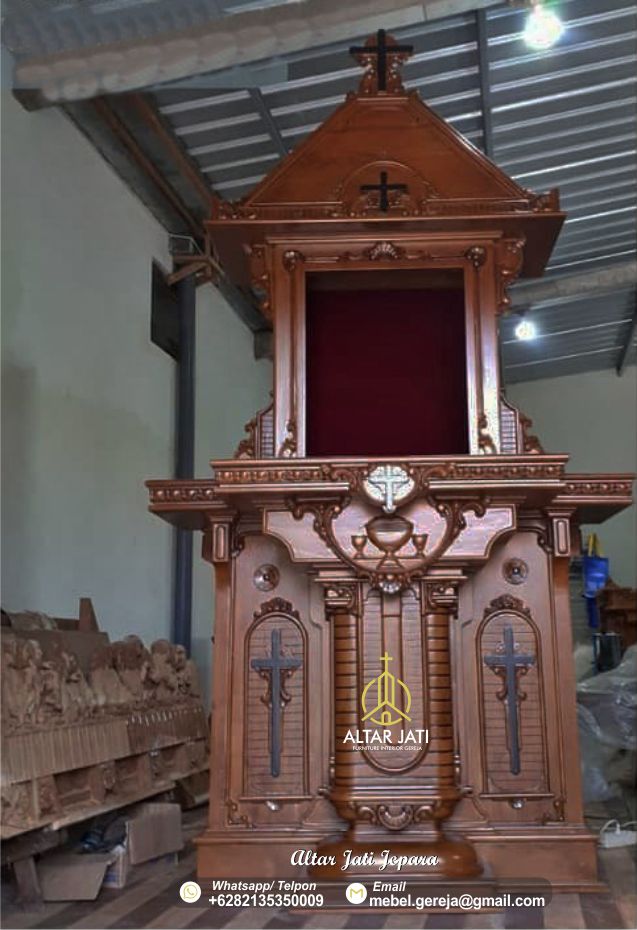 Tabernakel Katolik Kayu Jati Ukir Cawan, jual tabernakel katolik, harga tabernakel katolik, tabernakel gereja katolik, tabernakel gereja kayu jati, lemari tabernakel kayu jati